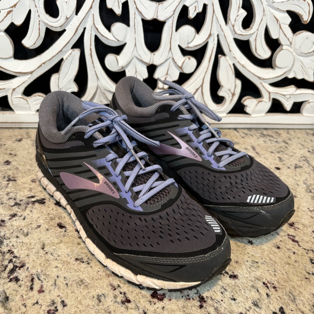 Brooks Ariel 18 Charcoal Gray Running Shoes Size 11 D Wide